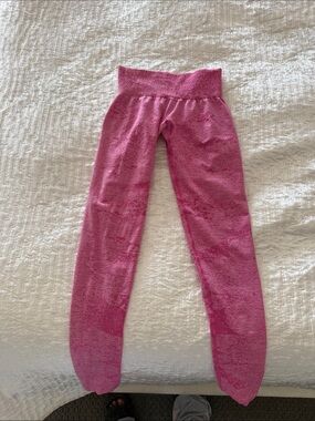 NVGTN Hot Pink Seamless Knit Leggings
